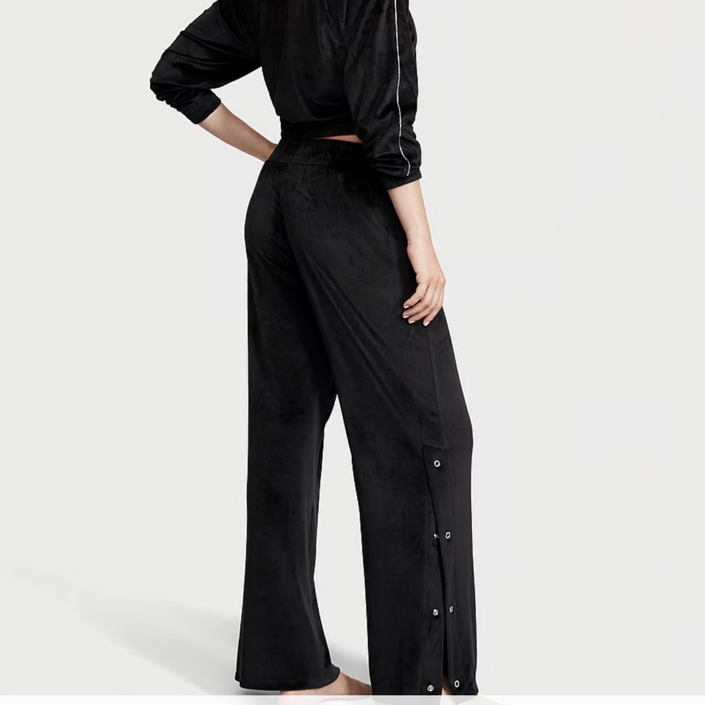 Victoria Secret Velour Diamanté Wide Leg Snap Lounge Pants - Picture 2 of 6